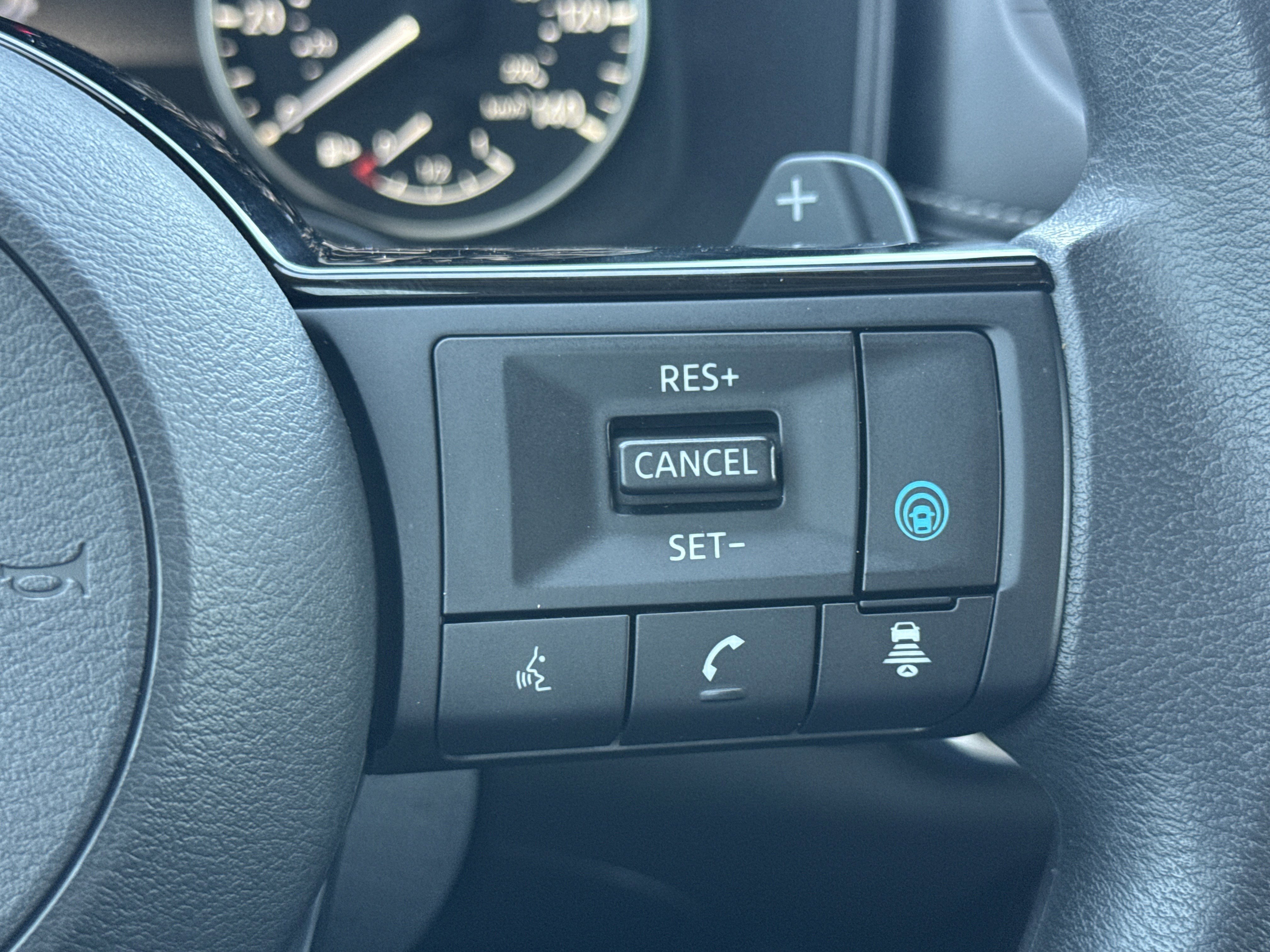 Used 2021 Nissan Rogue SV image 17