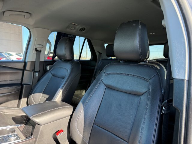Certified 2024 Ford Explorer Limited AWD/4WD image 16