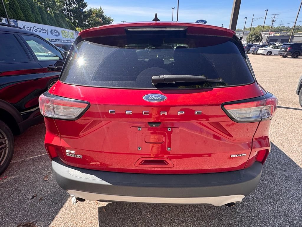 Certified 2021 Ford Escape SE w/ Cold Weather Package AWD/4WD image 3