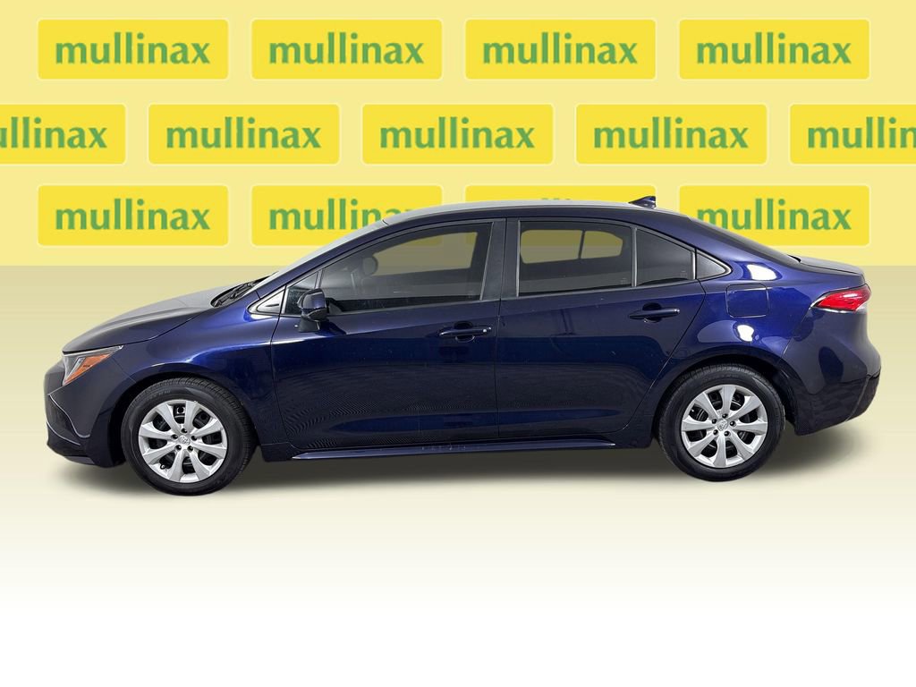 Used 2020 Toyota Corolla LE image 2