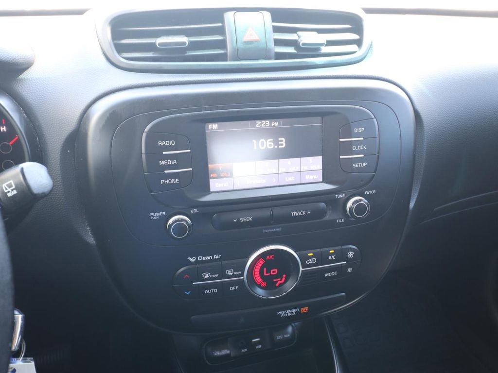 Used 2017 Kia Soul + FWD image 20