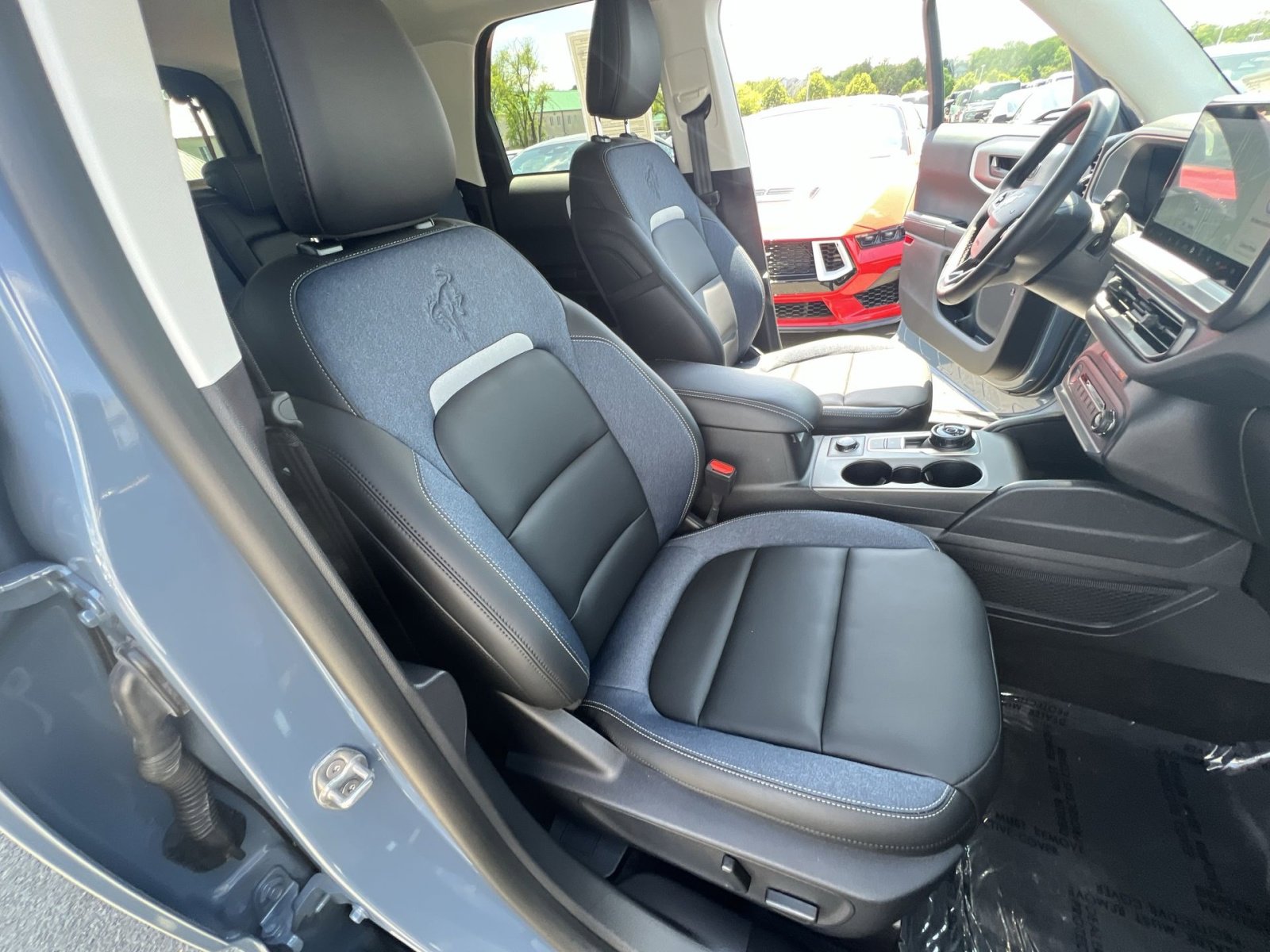 Certified 2025 Ford Bronco Sport Outer Banks w/ Outer Banks Tech Package+ AWD/4WD image 34