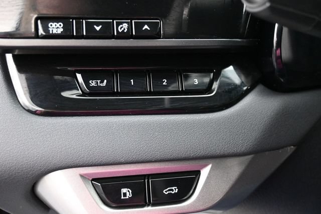 Used 2023 Lexus RX 350 Premium w/ Accessory Package AWD/4WD image 26