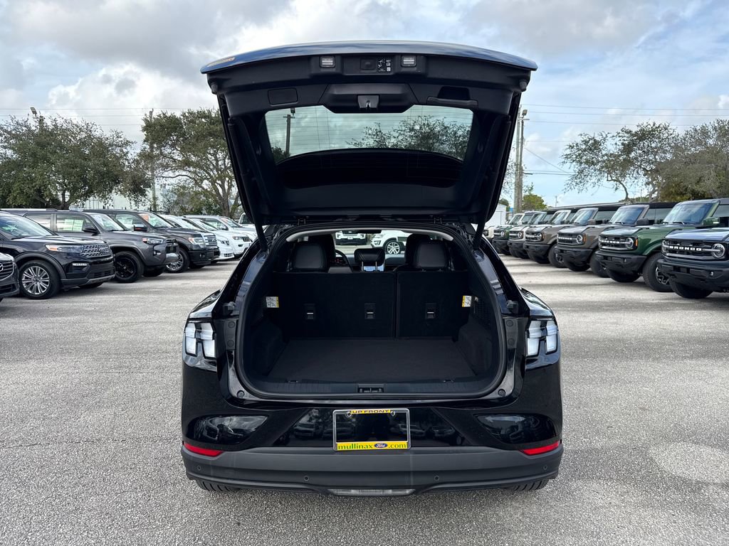 Certified 2025 Ford Mustang Mach-E Premium image 30