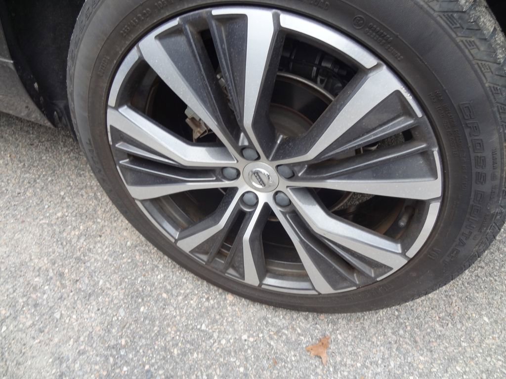 Used 2022 Volvo XC60 B5 Momentum w/ Protection Package Premier FWD image 16