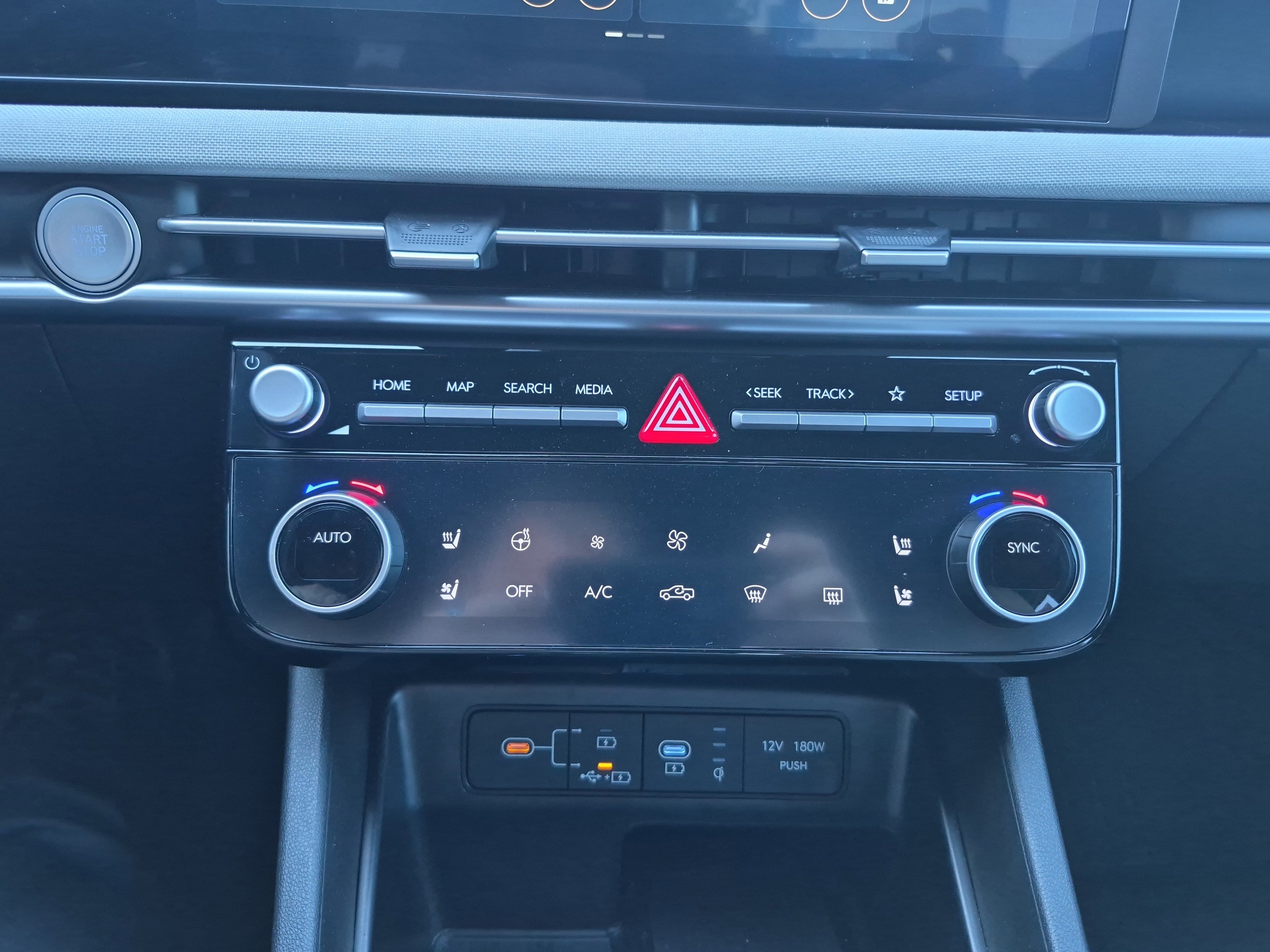 Used 2025 Hyundai Santa Cruz Limited image 29