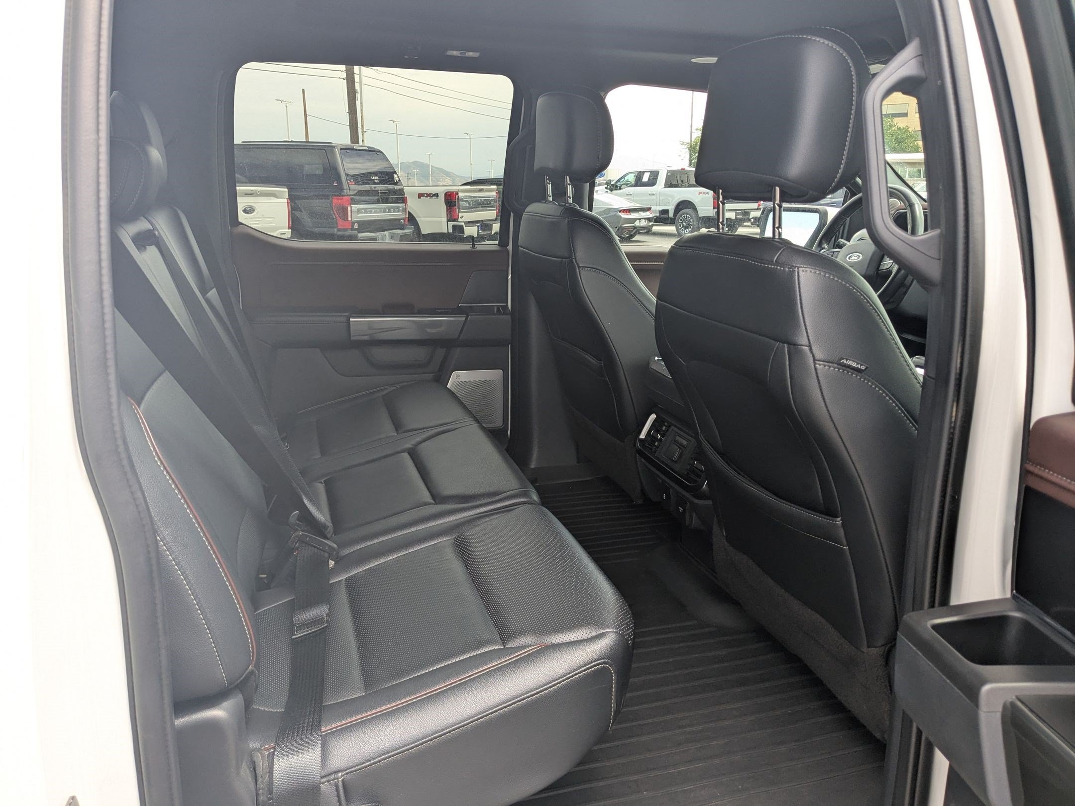 Certified 2022 Ford F150 Lariat w/ Equipment Group 502A High AWD/4WD image 33