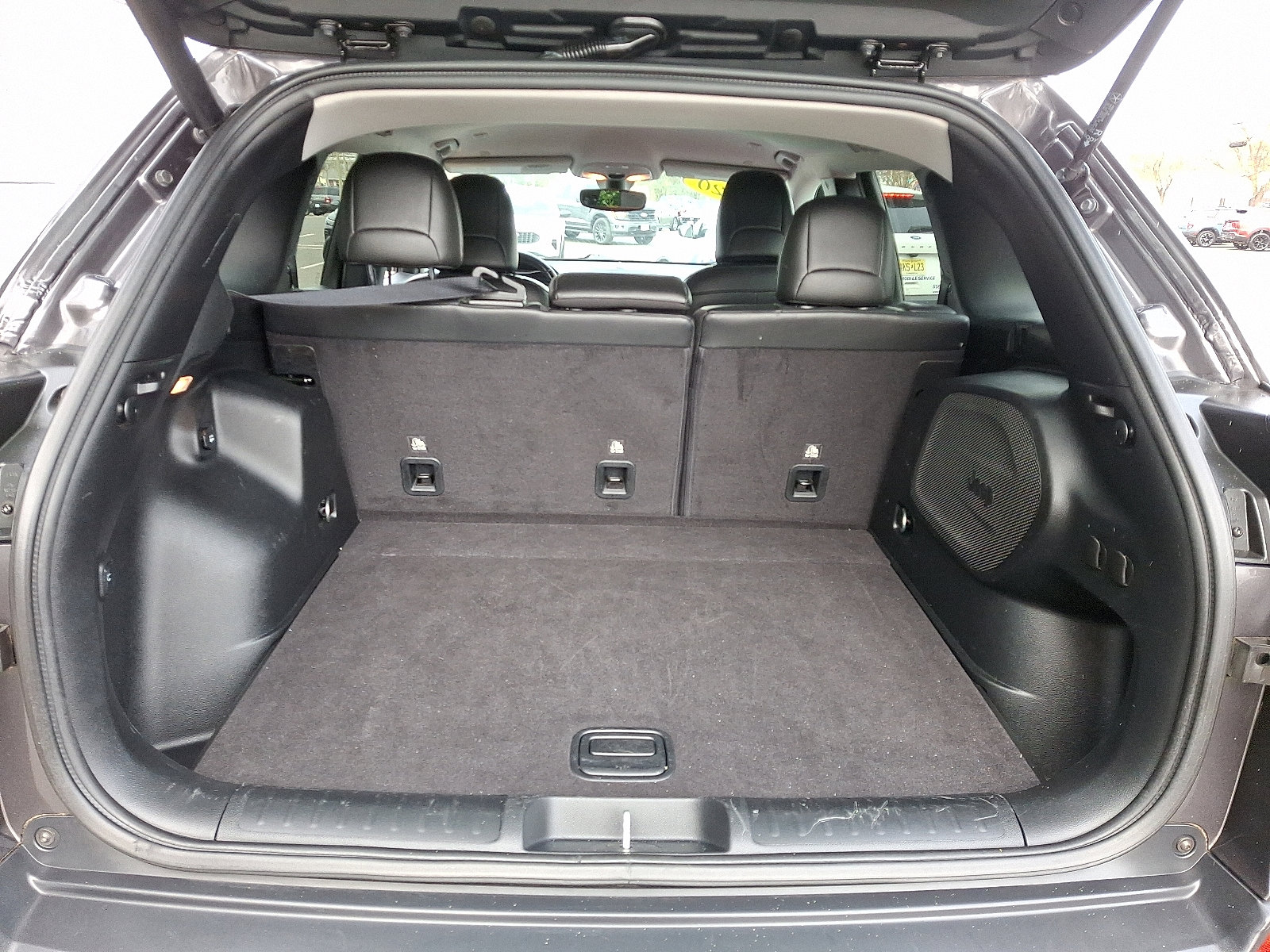 Used 2020 Jeep Cherokee Limited image 29