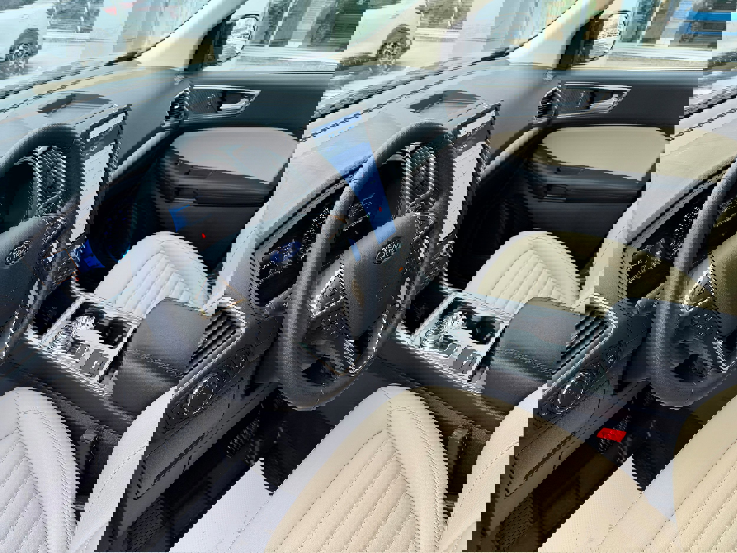 Certified 2024 Ford Edge SEL w/ Convenience Package image 16