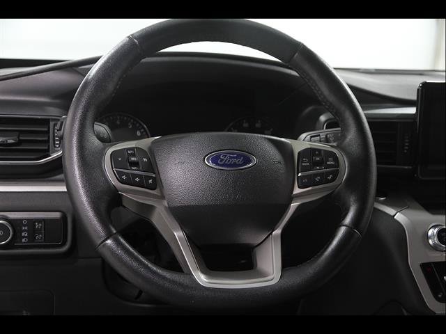 Certified 2024 Ford Explorer XLT w/ Equipment Group 202A AWD/4WD image 8