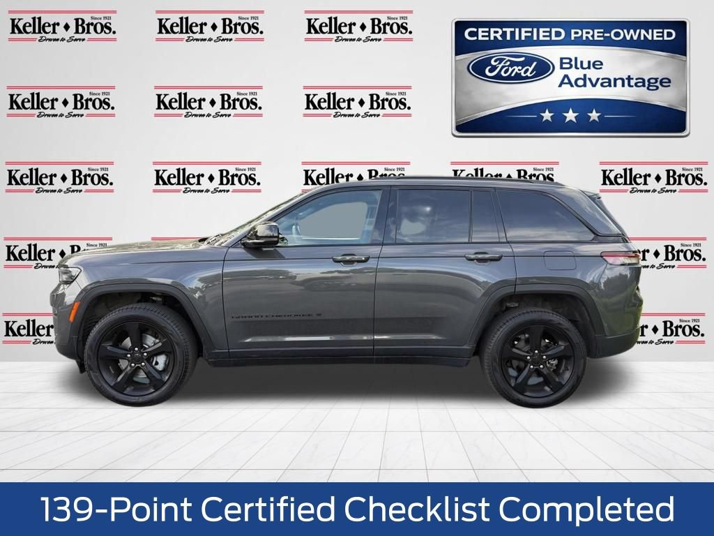 Used 2025 Jeep Grand Cherokee Limited w/ Black Appearance Package AWD/4WD image 4