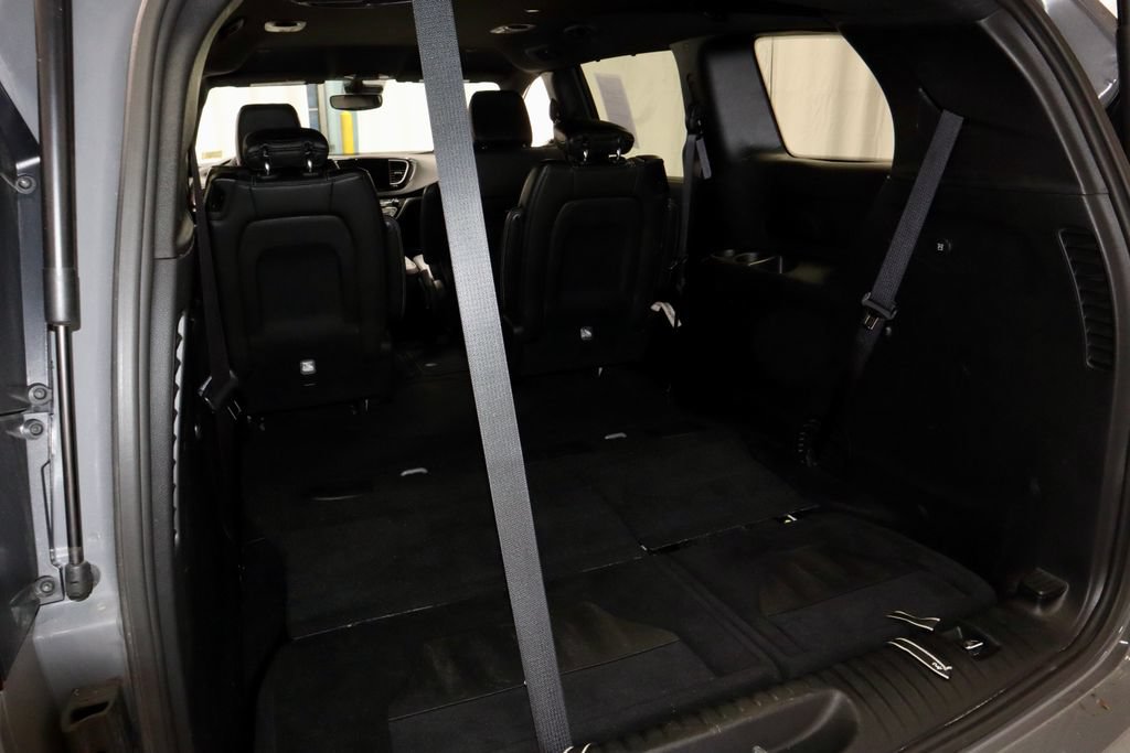 Used 2025 Chrysler Pacifica Select FWD image 15