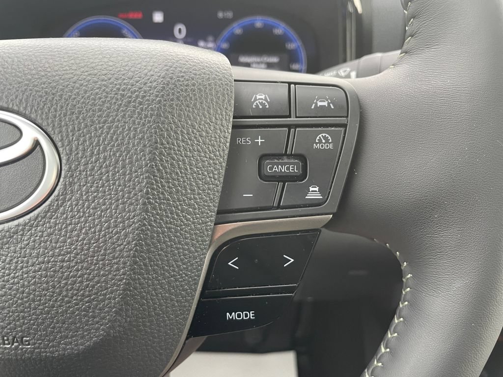 Used 2025 Toyota Camry XLE w/ Premium Plus Package AWD/4WD image 24