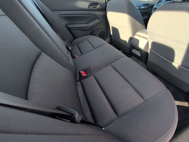 Used 2024 Nissan Altima 2.5 SV image 17