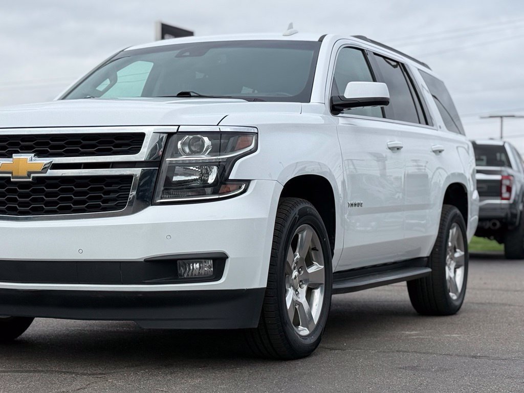 Used 2019 Chevrolet Tahoe LT w/ Luxury Package AWD/4WD image 32