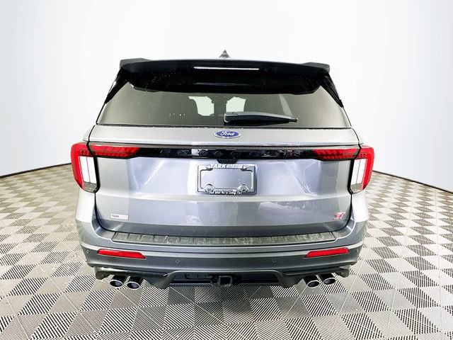 Certified 2025 Ford Explorer ST image 4