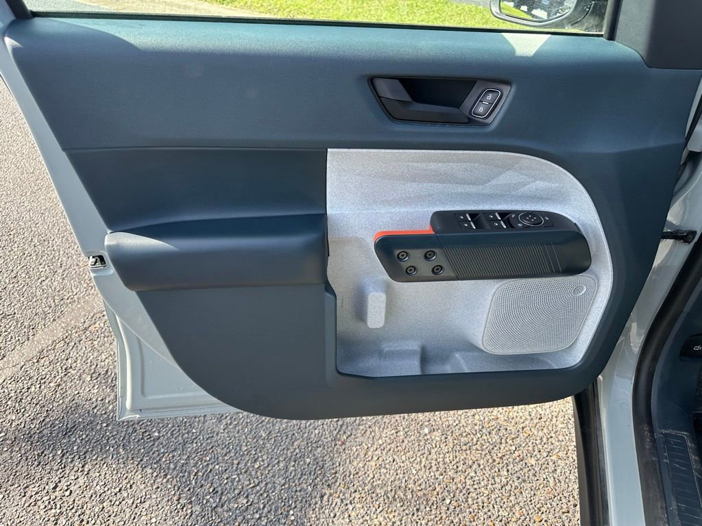 Certified 2022 Ford Maverick XLT FWD image 7
