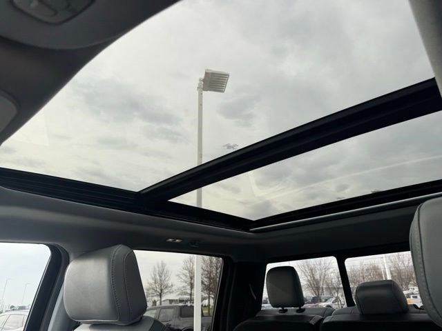 Certified 2022 Ford F150 Lariat w/ Equipment Group 502A High image 20