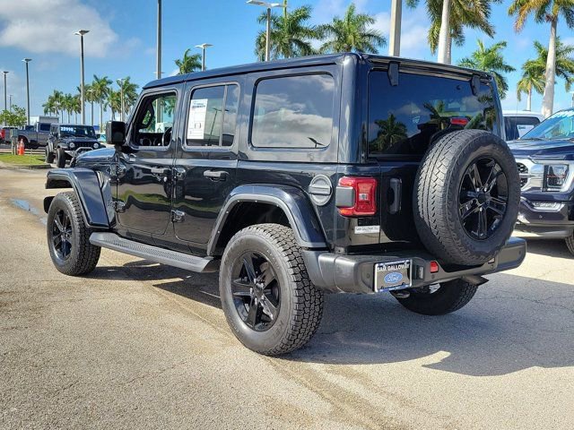 Used 2021 Jeep Wrangler Unlimited Sahara image 2