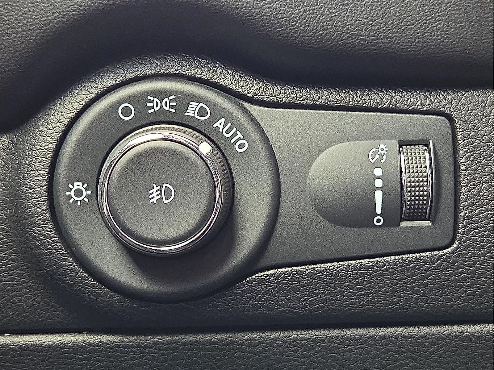 Used 2022 Dodge Durango R/T w/ Blacktop Package image 20