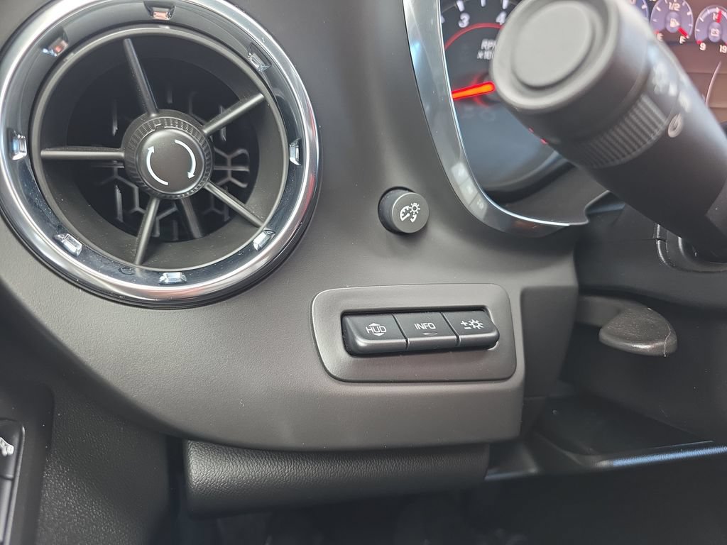 Used 2020 Chevrolet Camaro SS RWD image 41