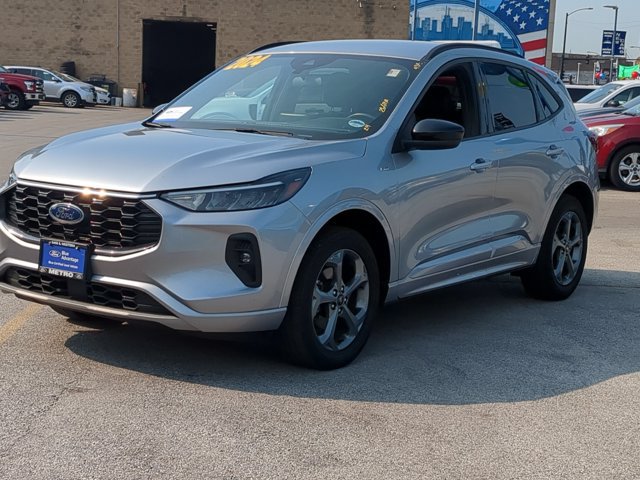 Certified 2024 Ford Escape ST-Line Select AWD/4WD image 8