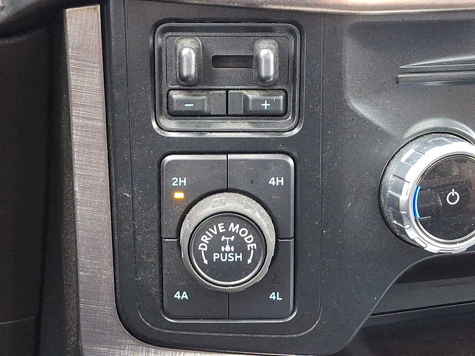 Certified 2023 Ford F150 King Ranch w/ Equipment Group 601A High image 25