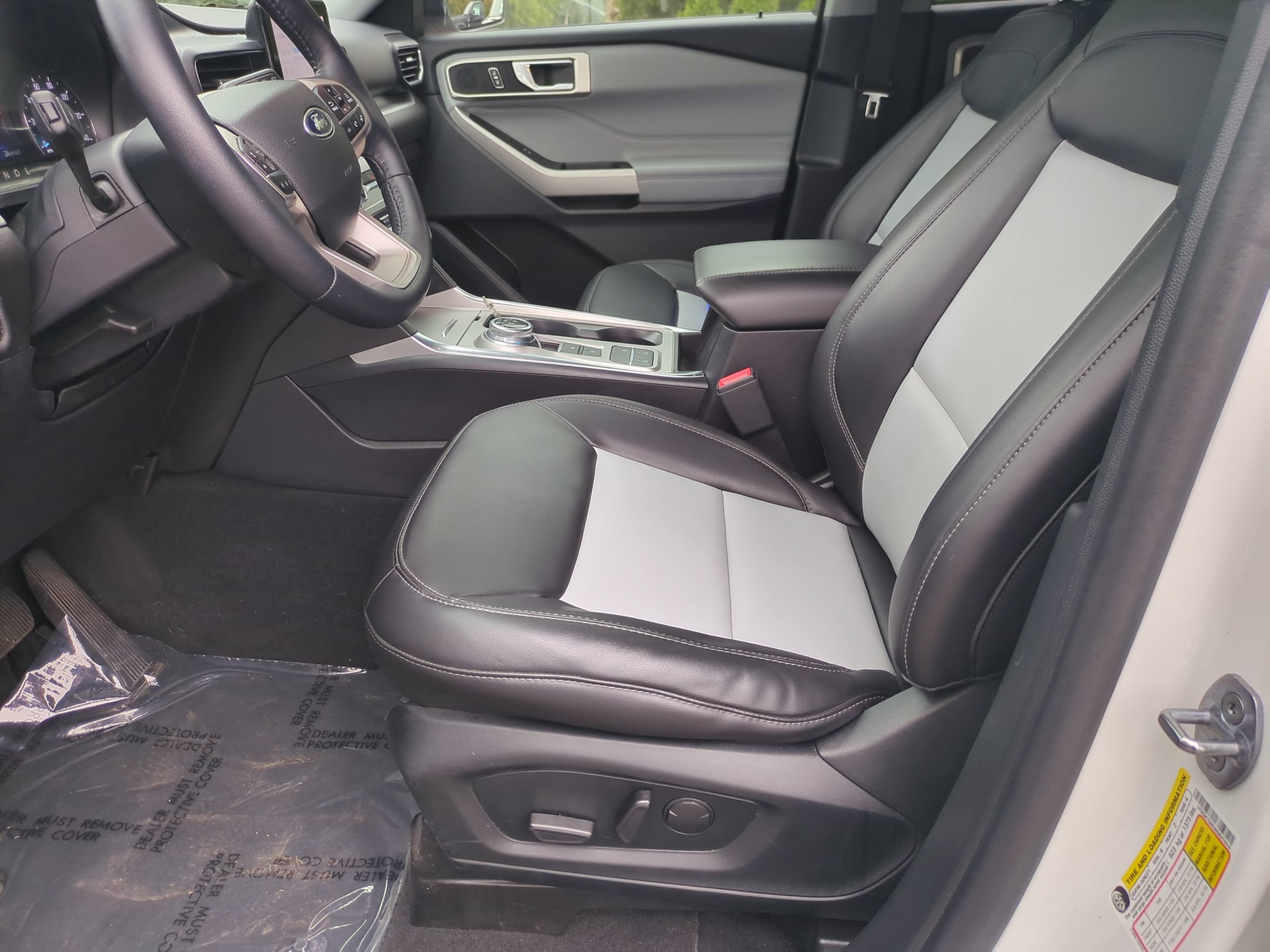 Certified 2022 Ford Explorer XLT RWD image 13