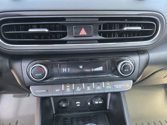 Used 2023 Hyundai Kona SEL w/ Convenience Package AWD/4WD image 17