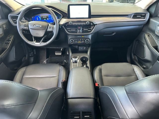 Certified 2020 Ford Escape Titanium FWD image 10
