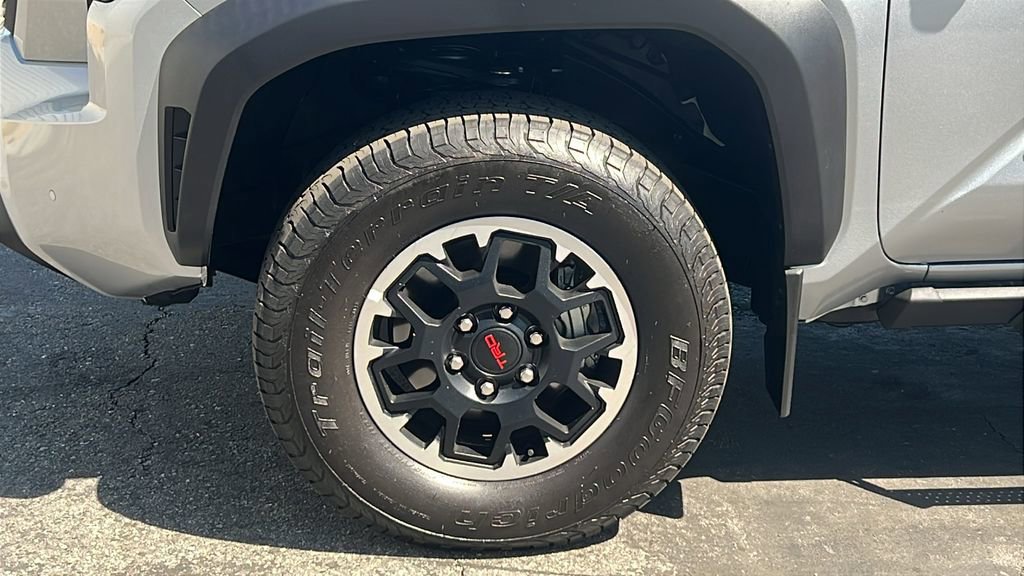 Used 2024 Toyota Tacoma TRD Off-Road w/ TRD Off Road Upgrade Package AWD/4WD image 10