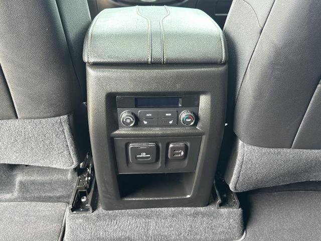 Used 2023 Chevrolet Traverse Premier image 22