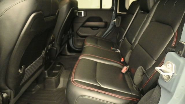 Used 2025 Jeep Wrangler Unlimited Rubicon AWD/4WD image 10