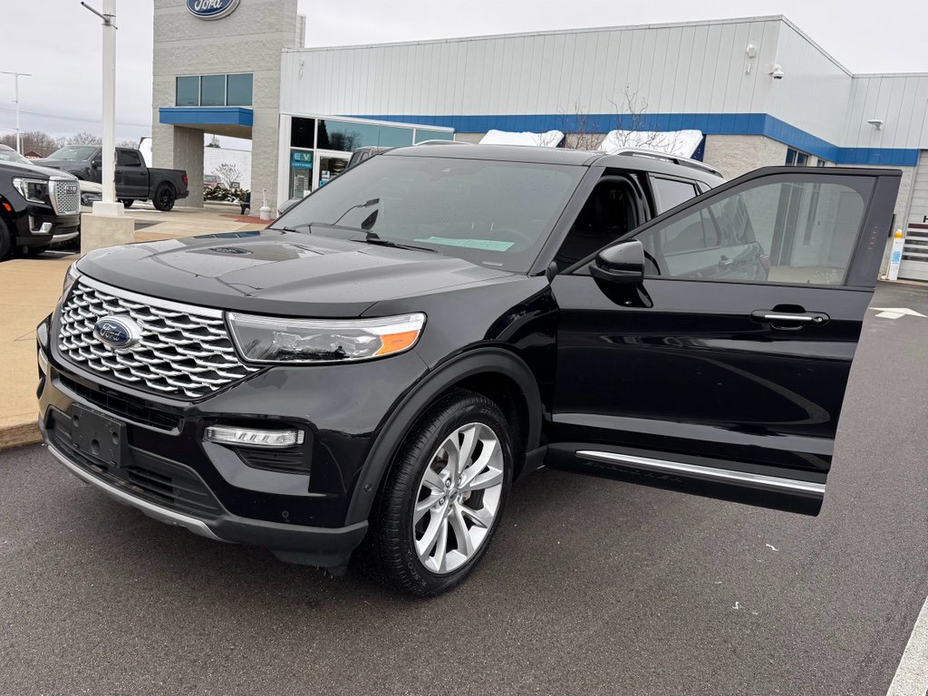 Certified 2022 Ford Explorer Platinum w/ Equipment Group 601A AWD/4WD image 36