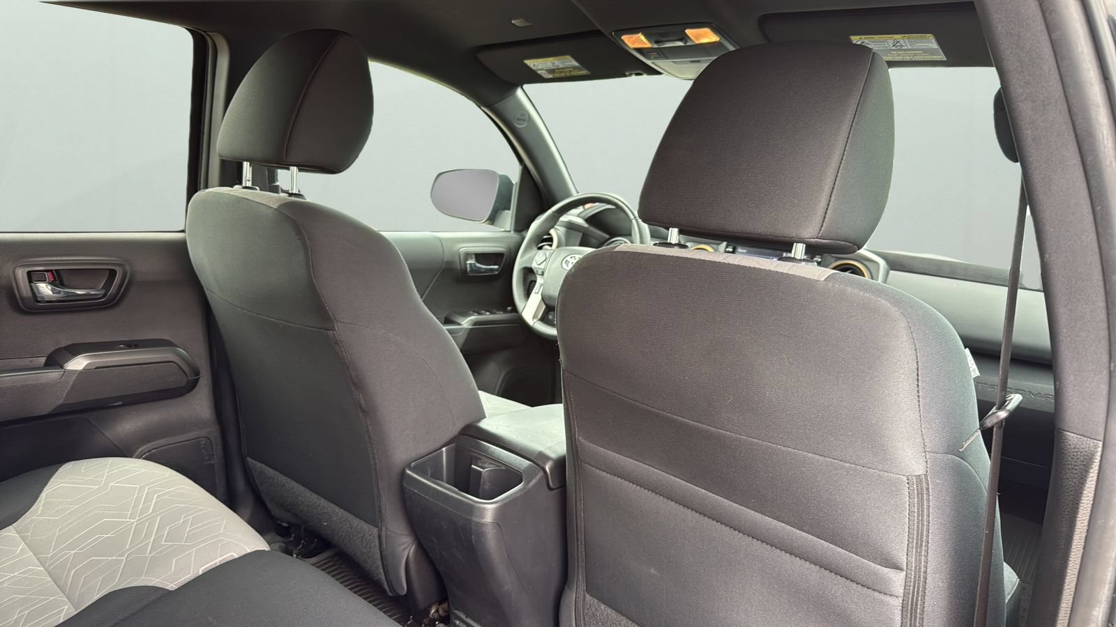 Used 2022 Toyota Tacoma TRD Sport AWD/4WD image 27