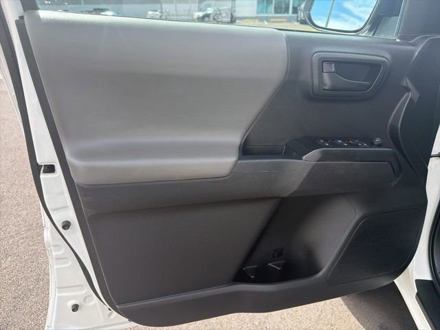 Used 2022 Toyota Tacoma SR AWD/4WD image 21