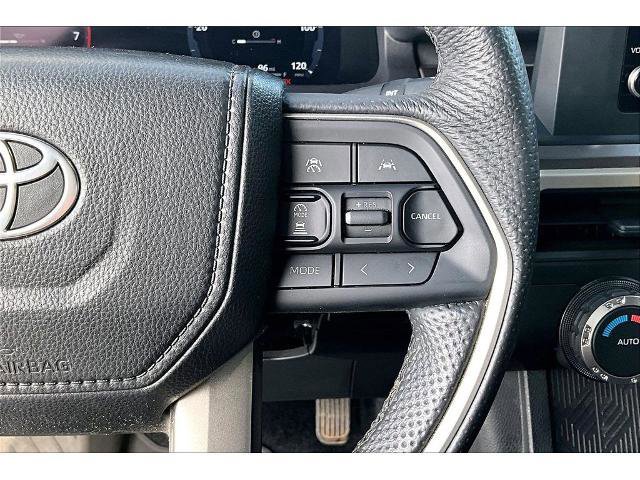 Used 2025 Toyota Tacoma TRD Off-Road AWD/4WD image 10