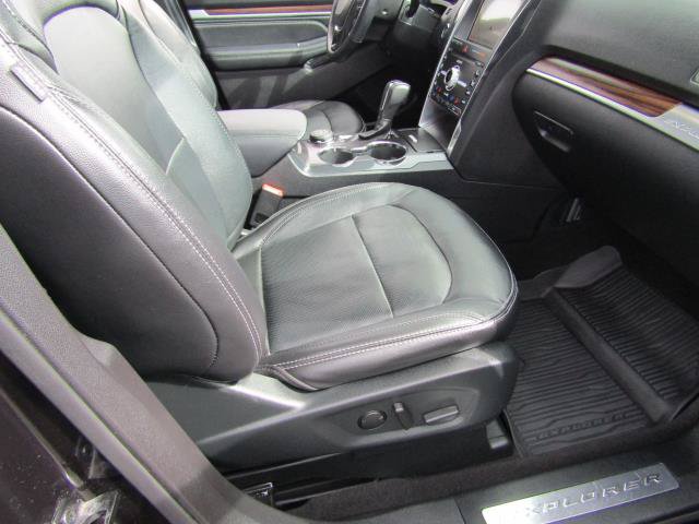 Certified 2019 Ford Explorer Limited w/ Ford Safe & Smart Package AWD/4WD image 11
