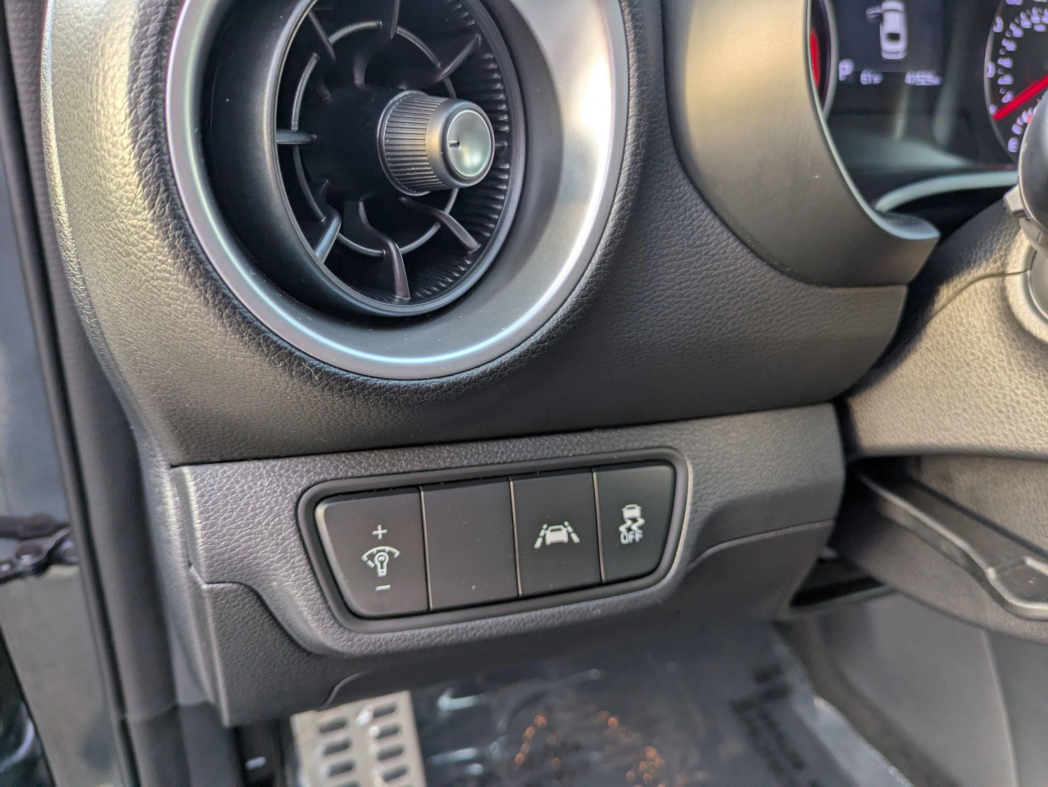 Used 2020 Kia Forte GT image 16