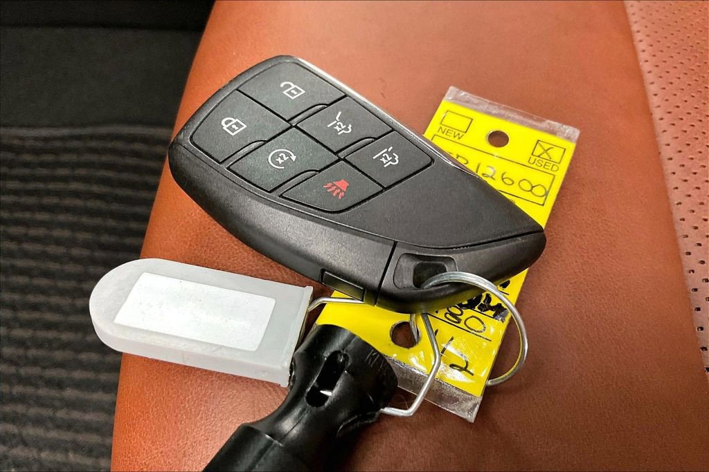 Used 2023 GMC Yukon Denali Ultimate image 11