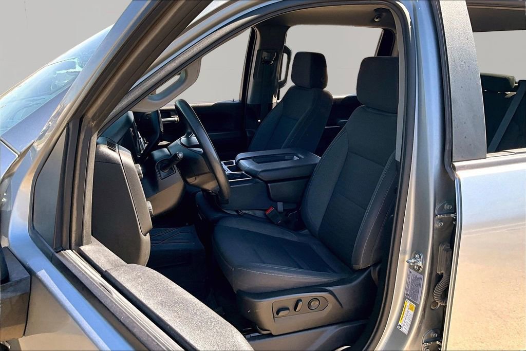 Used 2024 Chevrolet Silverado 2500 Custom w/ Custom Value Package image 26