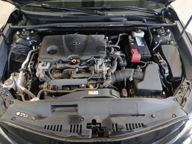 Used 2020 Toyota Camry XLE image 17