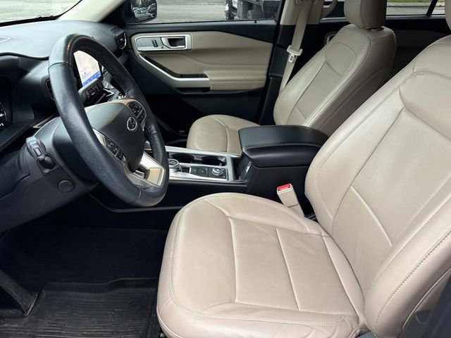 Certified 2022 Ford Explorer Limited w/ Equipment Group 301A image 11
