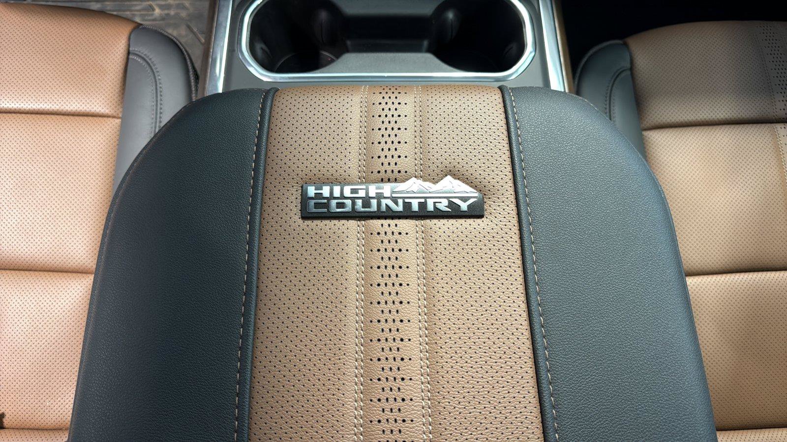 Used 2026 Chevrolet Silverado 2500 High Country w/ Technology Package AWD/4WD image 31