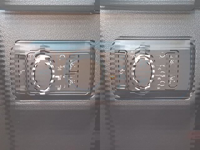 Certified 2024 Ford Escape ST-Line w/ Tech Pack #1 image 17