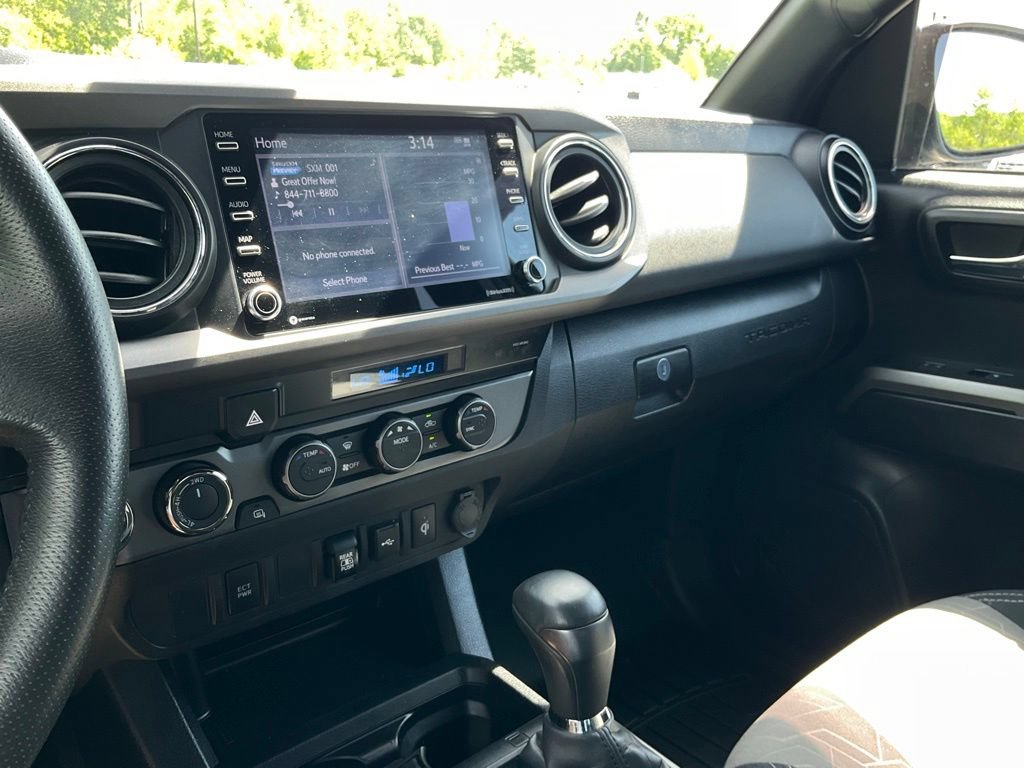 Used 2022 Toyota Tacoma TRD Off-Road AWD/4WD image 14