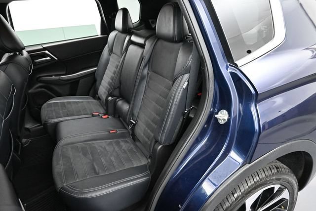 Used 2023 Mitsubishi Outlander SE FWD image 29