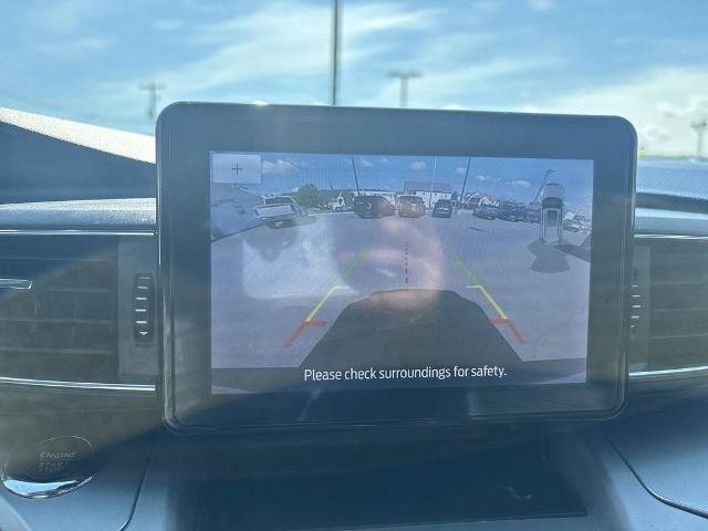 Certified 2022 Ford Explorer XLT w/ Equipment Group 202A AWD/4WD image 18