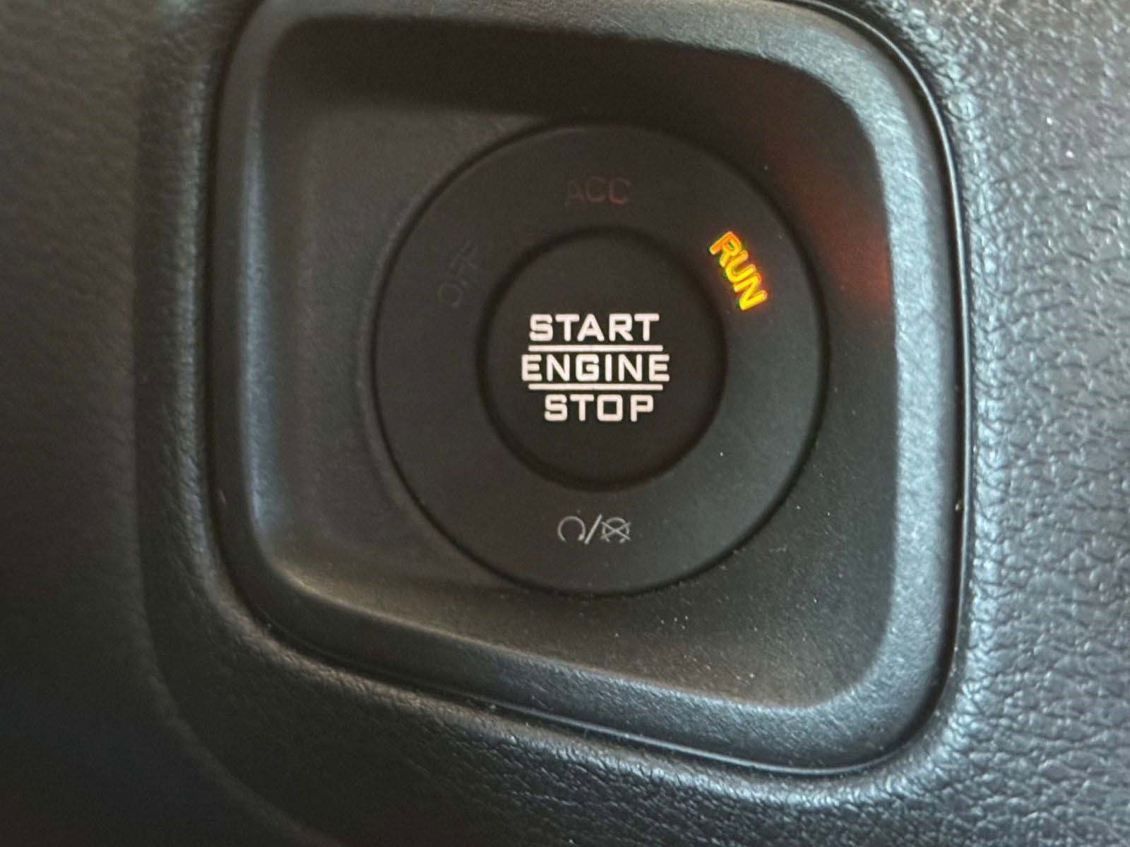 Used 2024 Jeep Wrangler Unlimited Sport AWD/4WD image 30