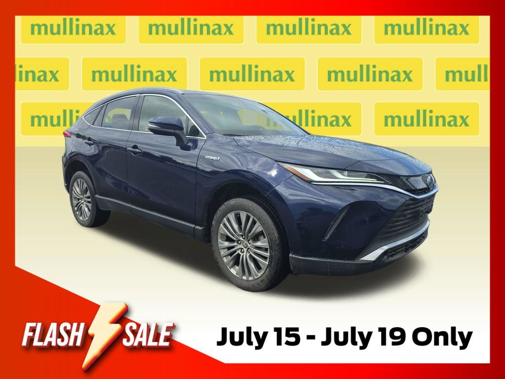 Used 2021 Toyota Venza XLE w/ Carpet Mat Package (TMS)